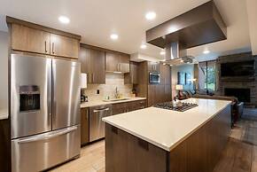 Steps to Ski Trails! Stay at Park Avenue 256 w/ Hot Tub & Pool