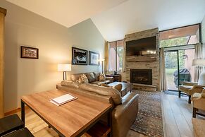 Steps to Ski Trails! Stay at Park Avenue 256 w/ Hot Tub & Pool