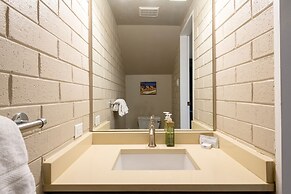 Steps to Ski Trails! Stay at Park Avenue 256 w/ Hot Tub & Pool