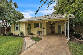 Charming Canary Cottage Retreat 3 Bedroom Cottage