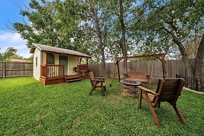 Charming Canary Cottage Retreat 3 Bedroom Cottage