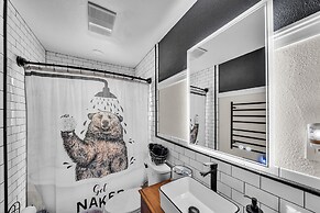 Charming Canary Cottage Retreat 3 Bedroom Cottage