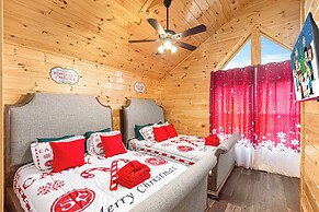 XmasCabins by SmokyStays - Christmas Themed Year Round