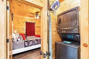 XmasCabins by SmokyStays - Christmas Themed Year Round