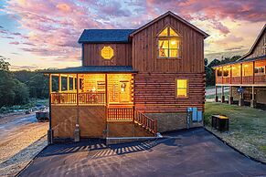 XmasCabins by SmokyStays - Christmas Themed Year Round