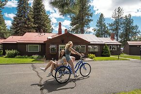 Historic  Gilchrist Waterfront Resort