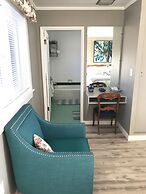 Historic  Gilchrist Waterfront Resort