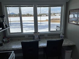 Historic  Gilchrist Waterfront Resort