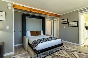 Historic  Gilchrist Waterfront Resort