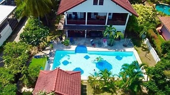 Lyndale Lodge