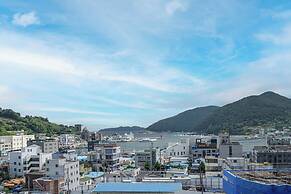 GEOJE-SI HOUND HOTEL JANGSEUNGPO