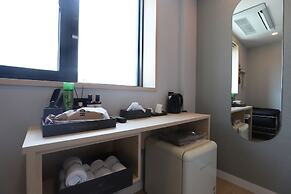 GEOJE-SI HOUND HOTEL JANGSEUNGPO