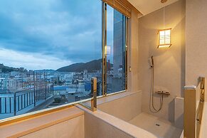 GEOJE-SI HOUND HOTEL JANGSEUNGPO