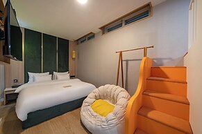 GEOJE-SI HOUND HOTEL JANGSEUNGPO