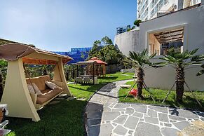 GEOJE-SI HOUND HOTEL JANGSEUNGPO