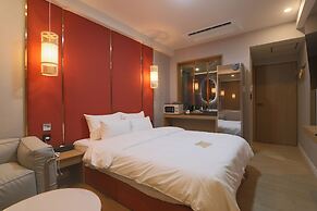 GEOJE-SI HOUND HOTEL JANGSEUNGPO