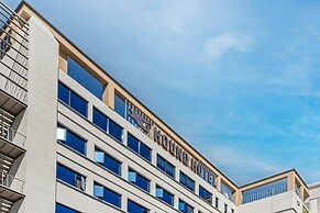 GEOJE-SI HOUND HOTEL JANGSEUNGPO