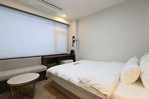 GEOJE-SI HOUND HOTEL JANGSEUNGPO