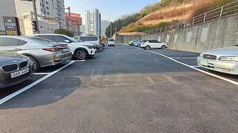 GEOJE-SI HOUND HOTEL JANGSEUNGPO