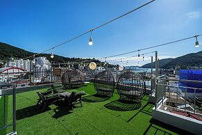 GEOJE-SI HOUND HOTEL JANGSEUNGPO