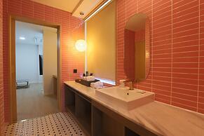 GEOJE-SI HOUND HOTEL JANGSEUNGPO