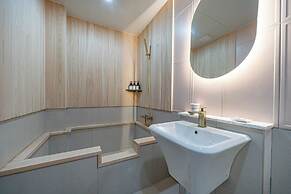 GEOJE-SI HOUND HOTEL JANGSEUNGPO