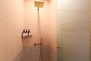 GEOJE-SI HOUND HOTEL JANGSEUNGPO