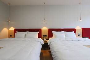 GEOJE-SI HOUND HOTEL JANGSEUNGPO