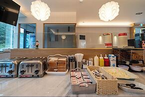 GEOJE-SI HOUND HOTEL JANGSEUNGPO