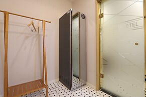 GEOJE-SI HOUND HOTEL JANGSEUNGPO