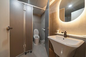 GEOJE-SI HOUND HOTEL JANGSEUNGPO