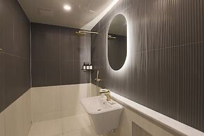 GEOJE-SI HOUND HOTEL JANGSEUNGPO