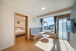 GEOJE-SI HOUND HOTEL JANGSEUNGPO