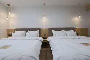 GEOJE-SI HOUND HOTEL JANGSEUNGPO