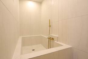 GEOJE-SI HOUND HOTEL JANGSEUNGPO