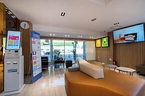 GEOJE-SI HOUND HOTEL JANGSEUNGPO