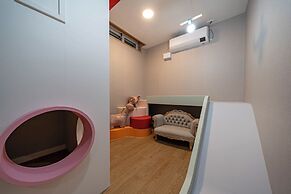 GEOJE-SI HOUND HOTEL JANGSEUNGPO