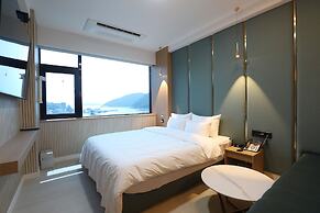 GEOJE-SI HOUND HOTEL JANGSEUNGPO