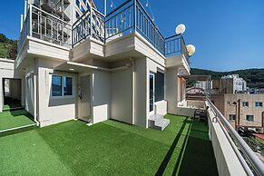 GEOJE-SI HOUND HOTEL JANGSEUNGPO