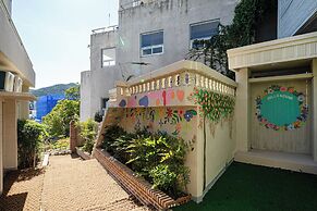 GEOJE-SI HOUND HOTEL JANGSEUNGPO