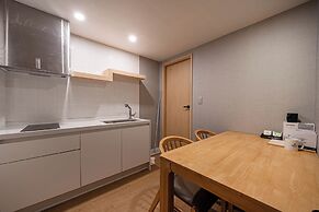 GEOJE-SI HOUND HOTEL JANGSEUNGPO