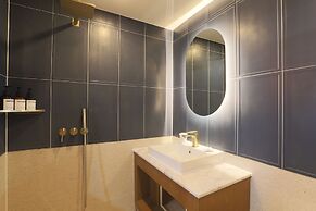 GEOJE-SI HOUND HOTEL JANGSEUNGPO