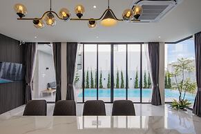 A9 pool villa airport