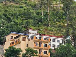 Hotel Necklace Moon Restaurants