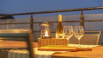 Gyeongju Wave Dokchae Poolvilla Pension