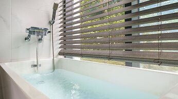 Gyeongju Wave Dokchae Poolvilla Pension