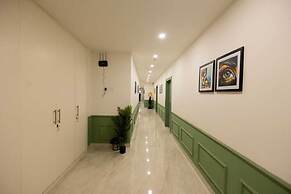 Moon Walk Hotel & Restaurant