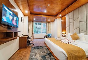 The Whitestone Inn & Suites Manali