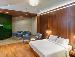 0484 Aero Lounge - Terminal 2, Cochin Airport Hotel