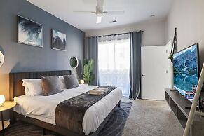 Spacious 2BD With Private Balcony and Free Parking 2